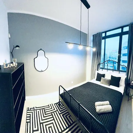 Luxury Rooms, Ideal For Tourists Ostello *
