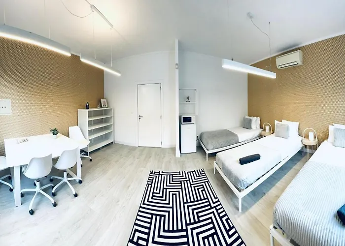Luxury Rooms, Ideal For Tourists *