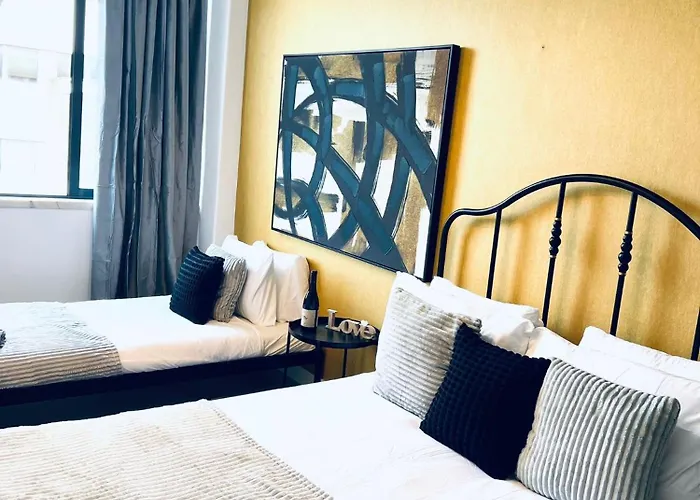 Hostel Luxury Rooms, Ideal For Tourists *