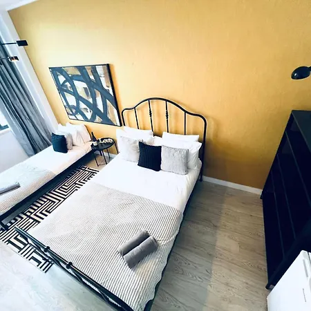 Vandrerhjem Luxury Rooms, Ideal For Tourists