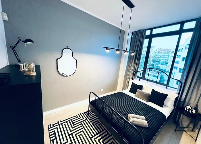 אכסניה Luxury Rooms, Ideal For Tourists